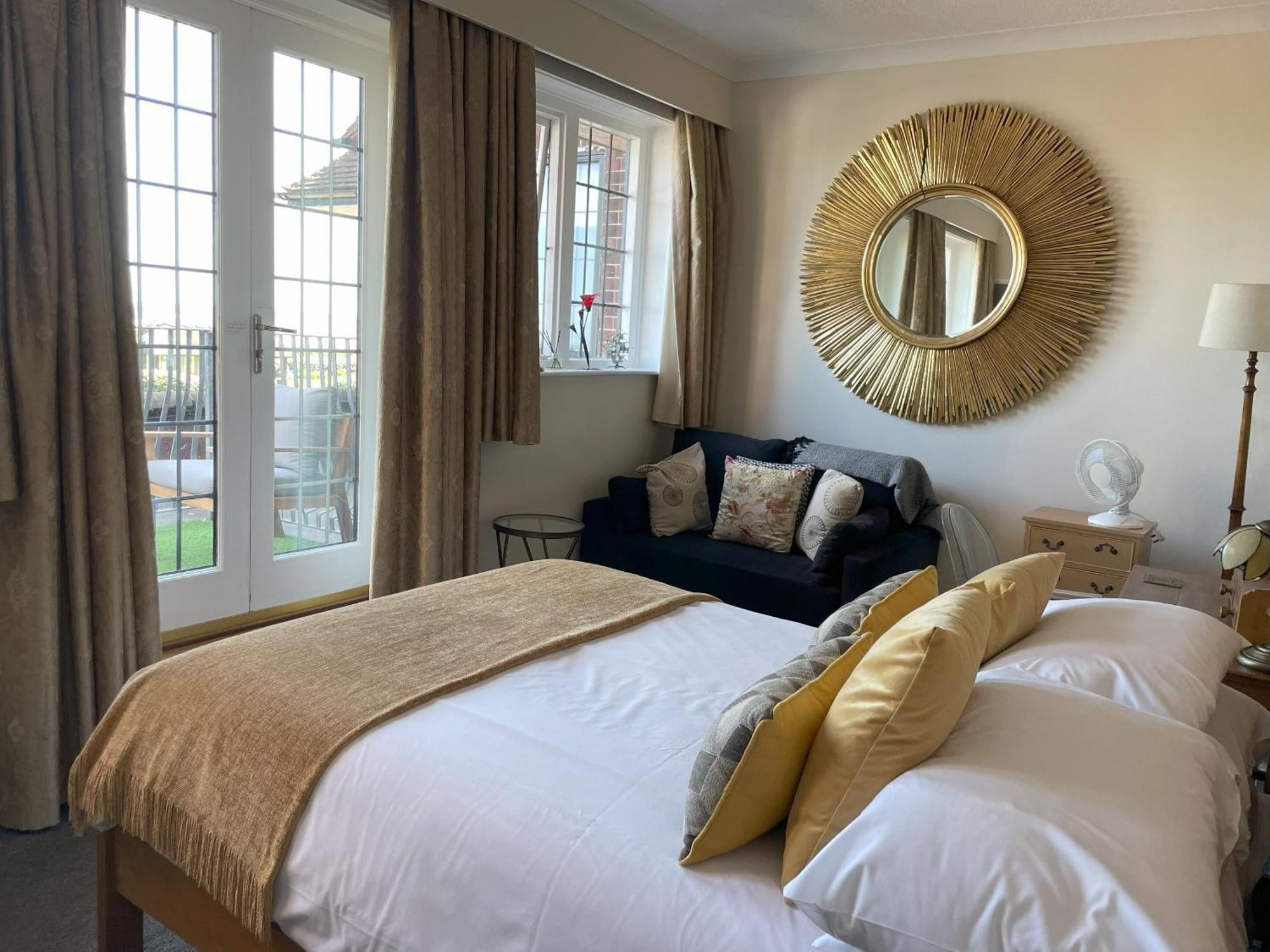 Knights Court Hotel Great Yarmouth Buitenkant foto